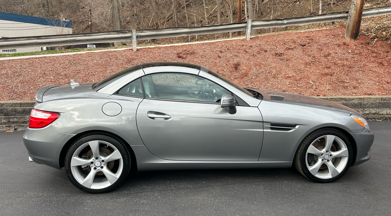 Mercedes-Benz SLK-Class 2dr Roadster SLK 350 2012