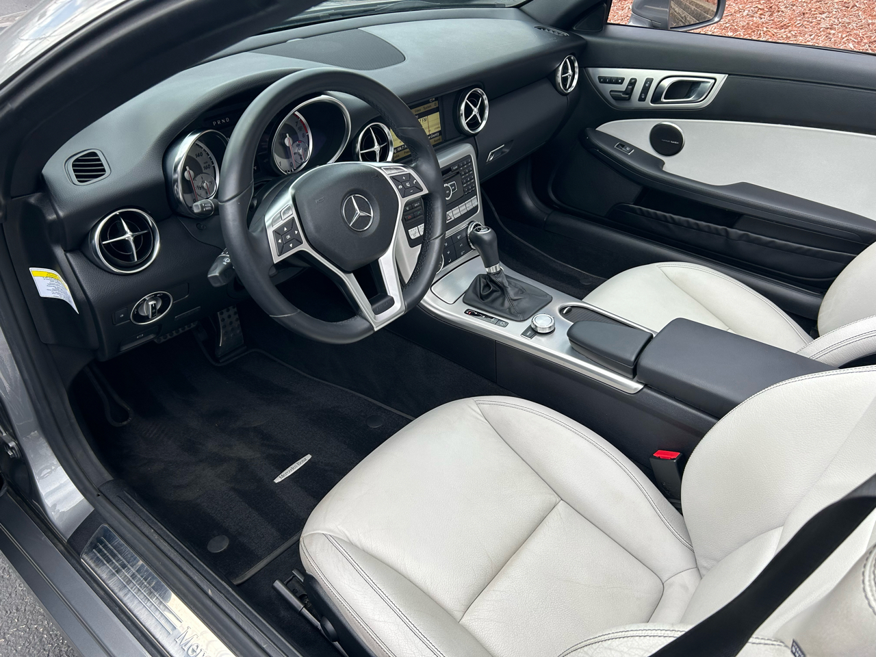 Mercedes-Benz SLK-Class 2dr Roadster SLK 350 2012