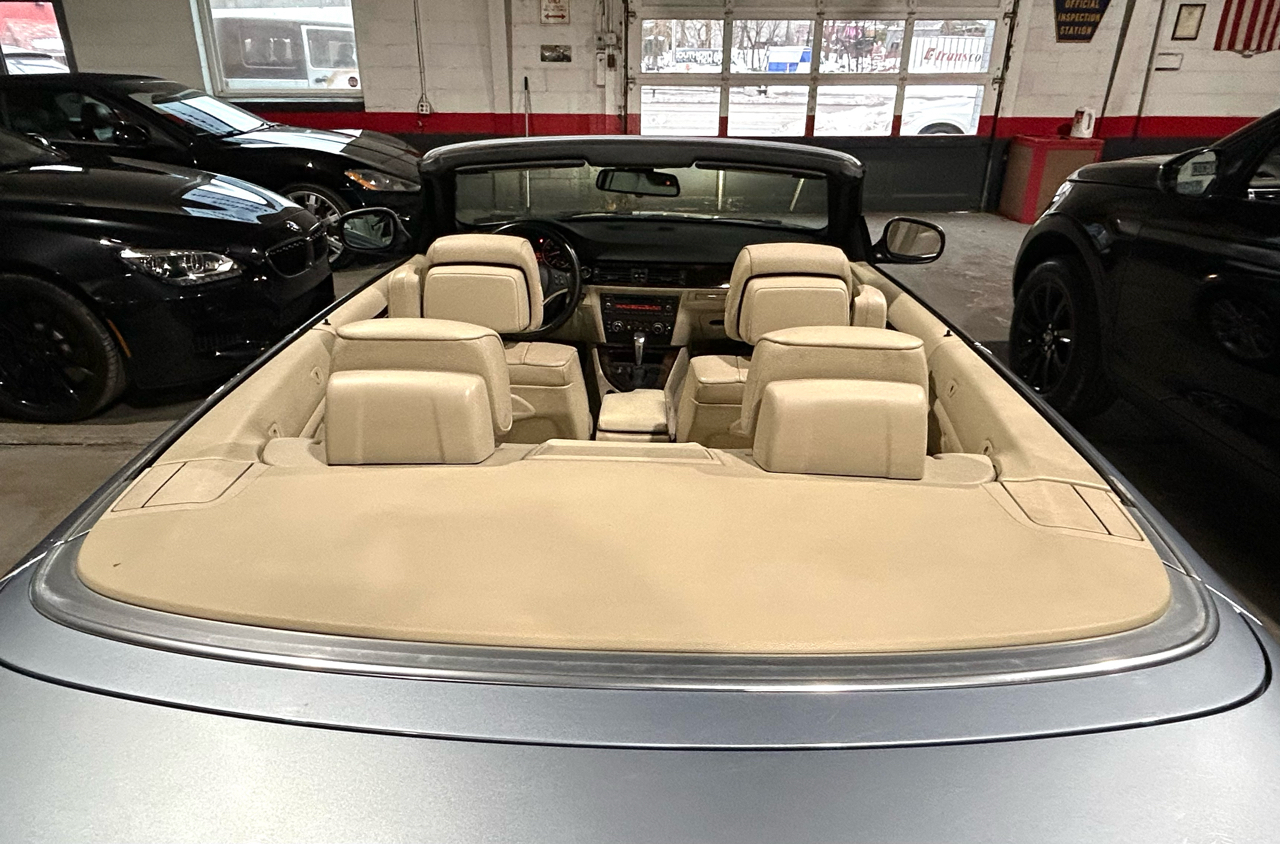 BMW 3 Series 2dr Conv 328i SULEV 2011