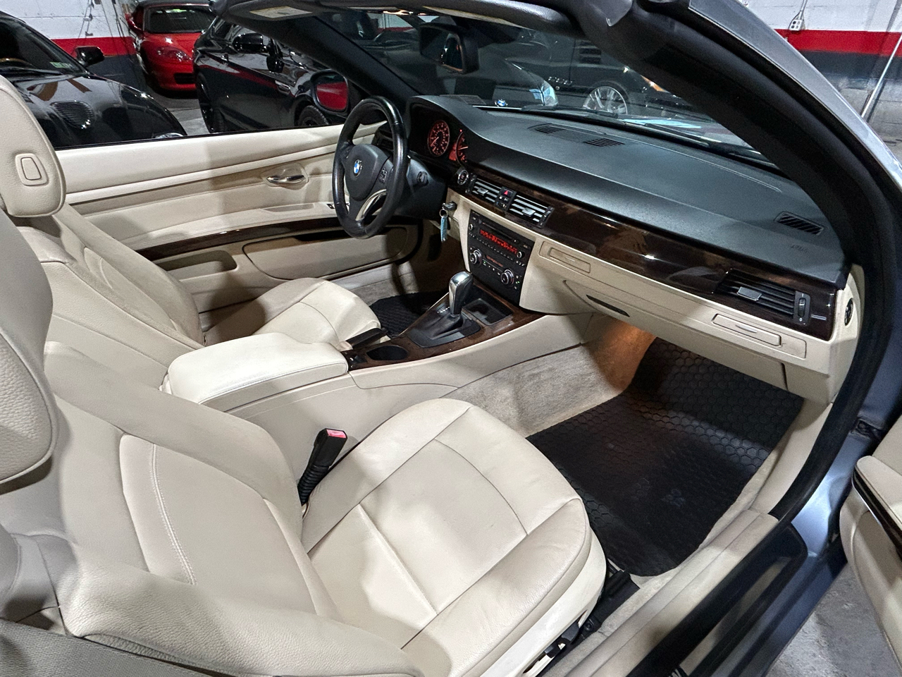 BMW 3 Series 2dr Conv 328i SULEV 2011