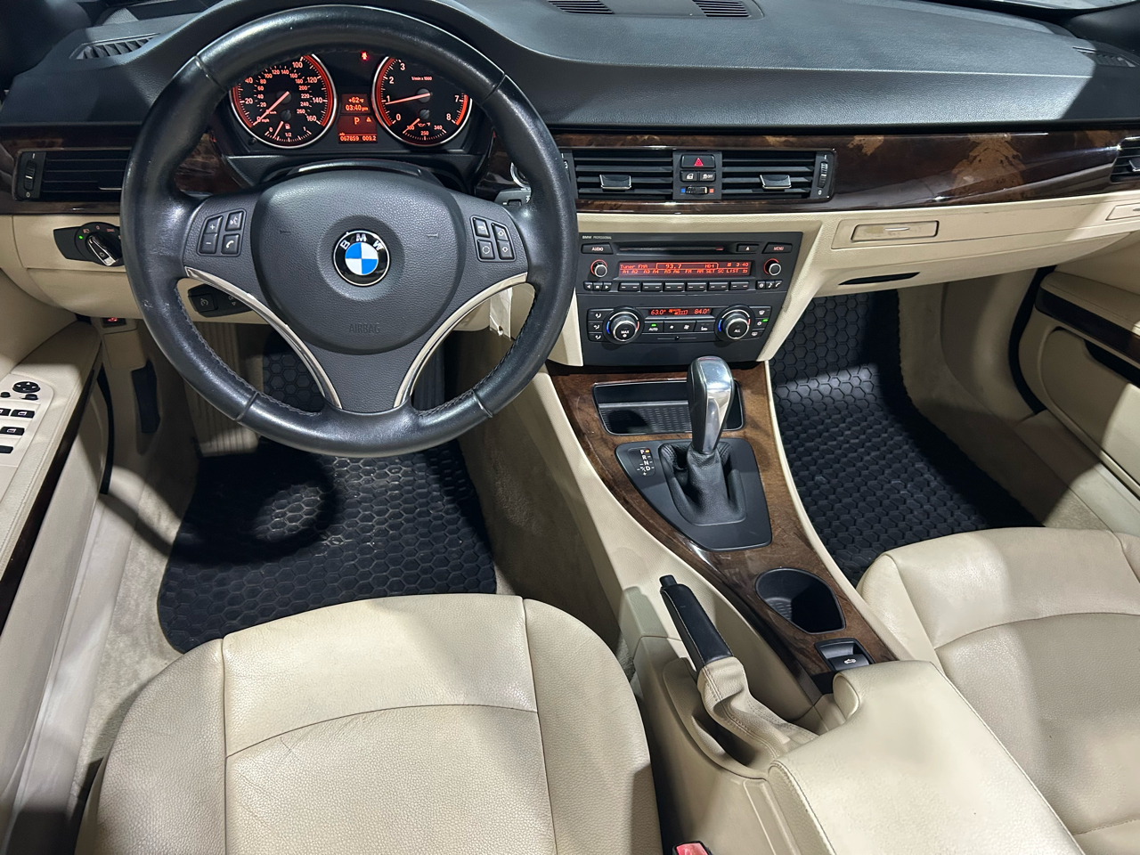 BMW 3 Series 2dr Conv 328i SULEV 2011