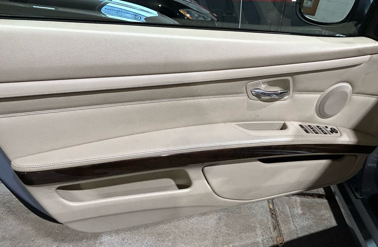 BMW 3 Series 2dr Conv 328i SULEV 2011