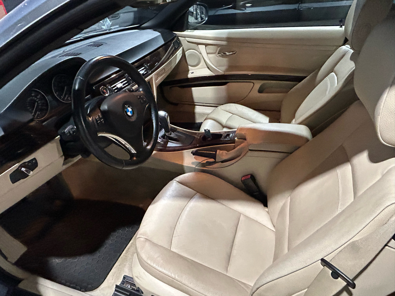 BMW 3 Series 2dr Conv 328i SULEV 2011