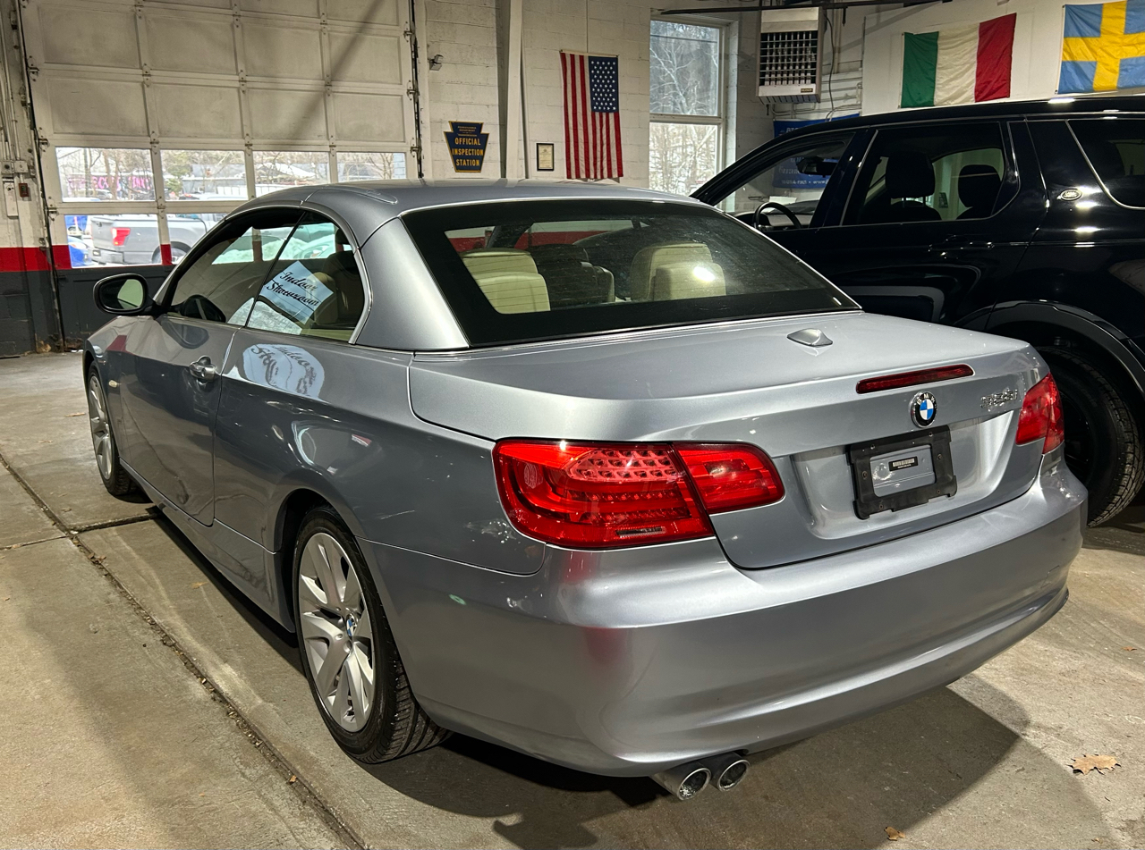 BMW 3 Series 2dr Conv 328i SULEV 2011