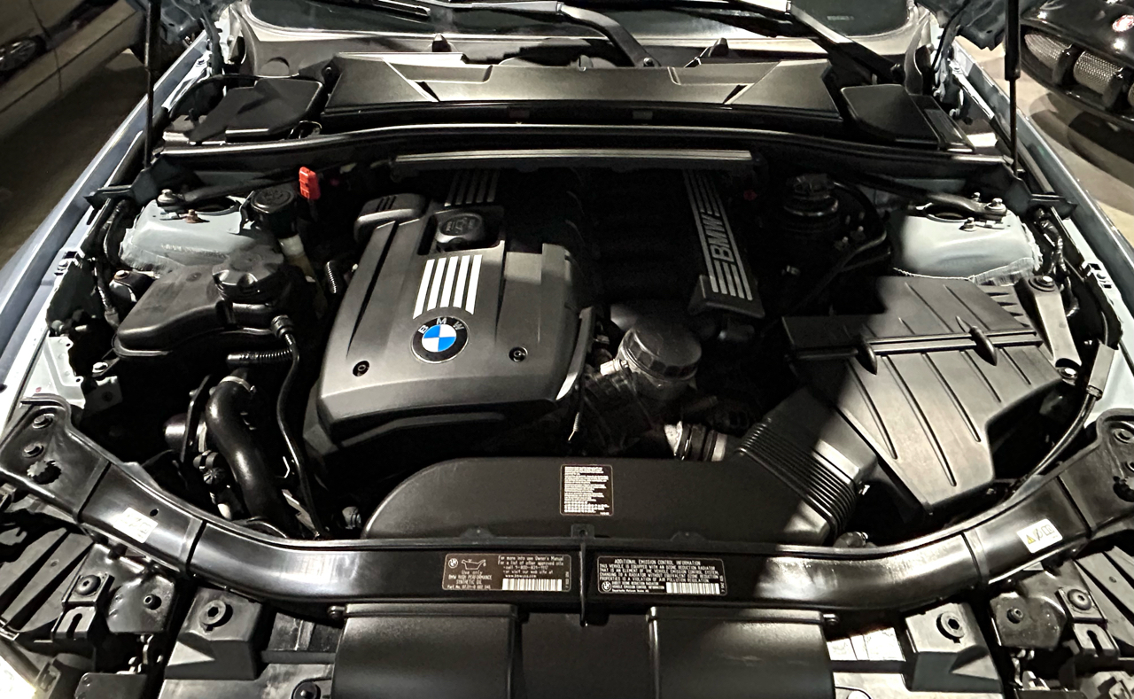 BMW 3 Series 2dr Conv 328i SULEV 2011