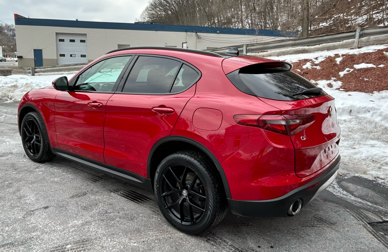 Alfa Romeo Stelvio Sport AWD 2018