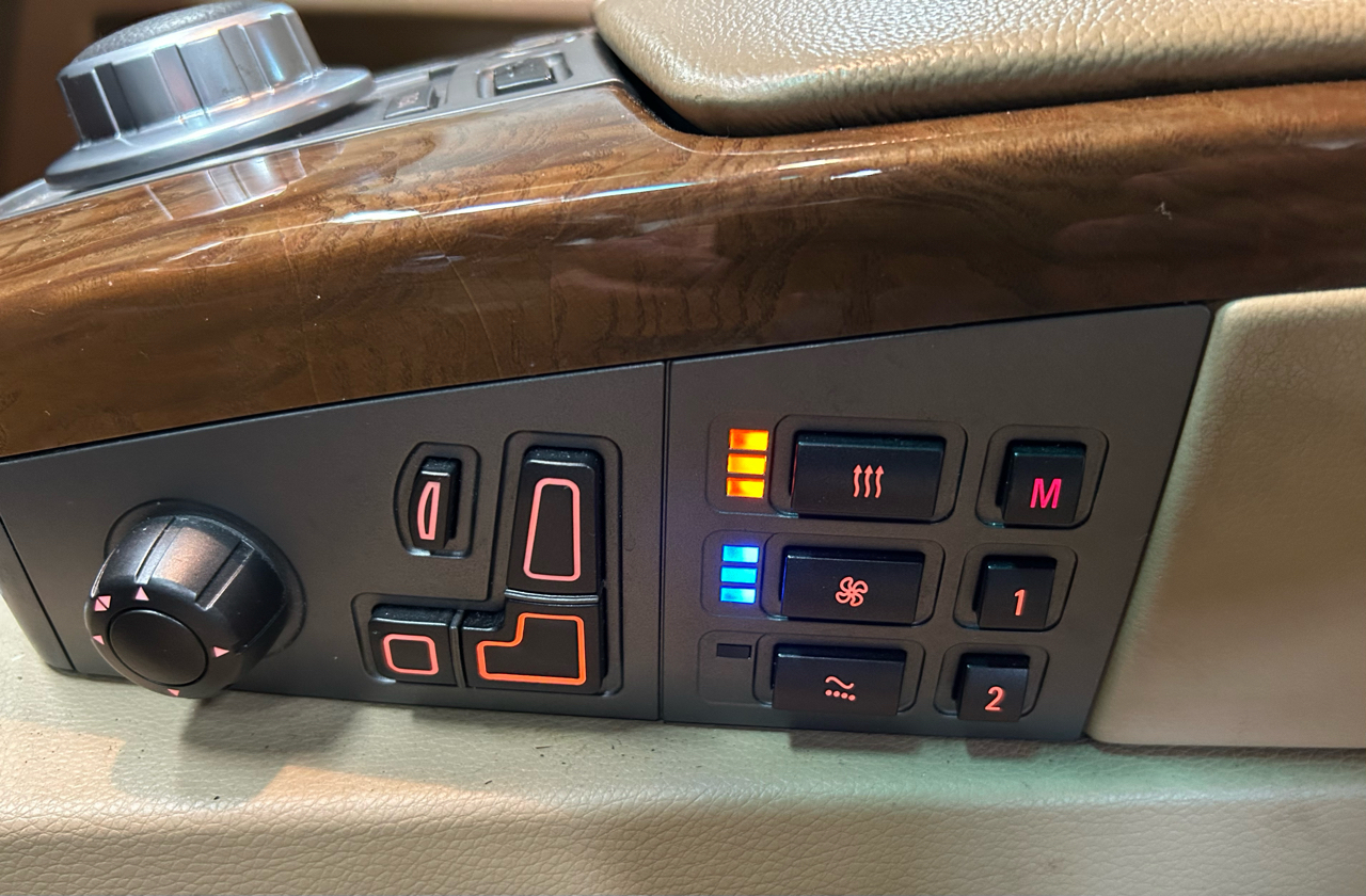 BMW 7 Series 750Li 4dr Sdn 2006