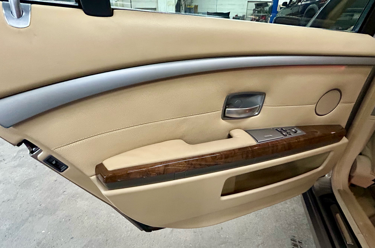 BMW 7 Series 750Li 4dr Sdn 2006