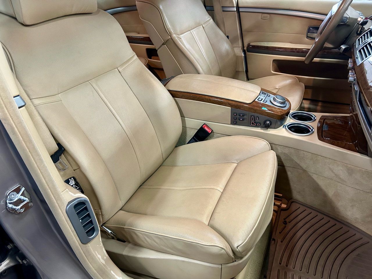 BMW 7 Series 750Li 4dr Sdn 2006