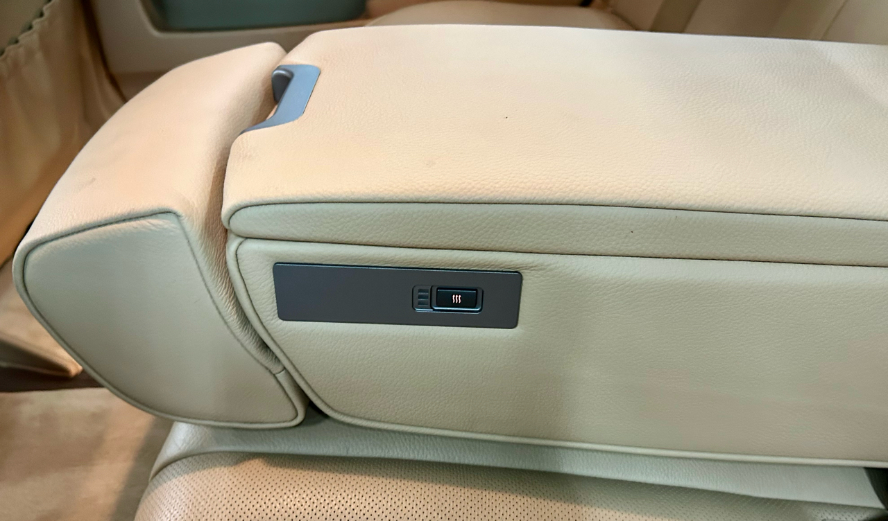 BMW 7 Series 750Li 4dr Sdn 2006