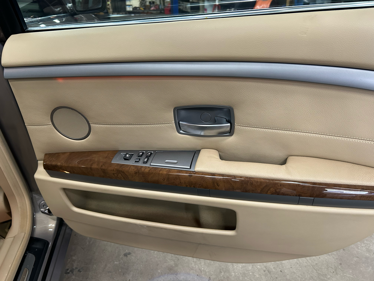 BMW 7 Series 750Li 4dr Sdn 2006