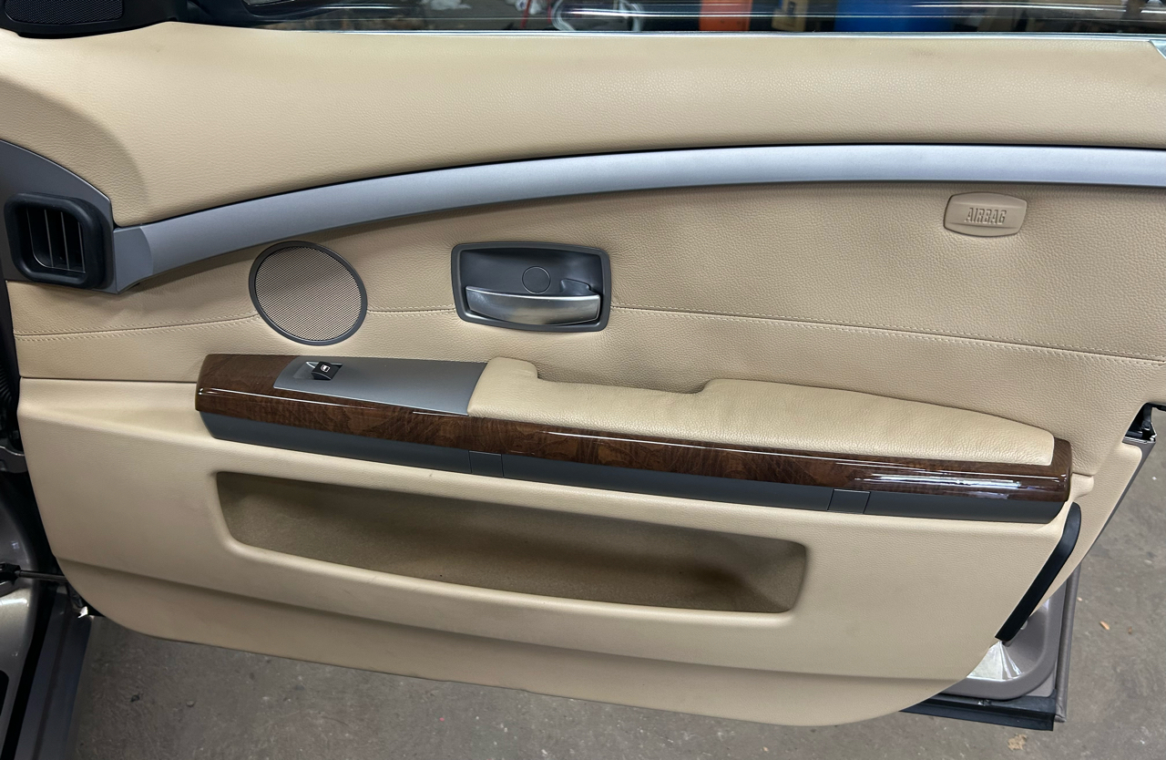 BMW 7 Series 750Li 4dr Sdn 2006