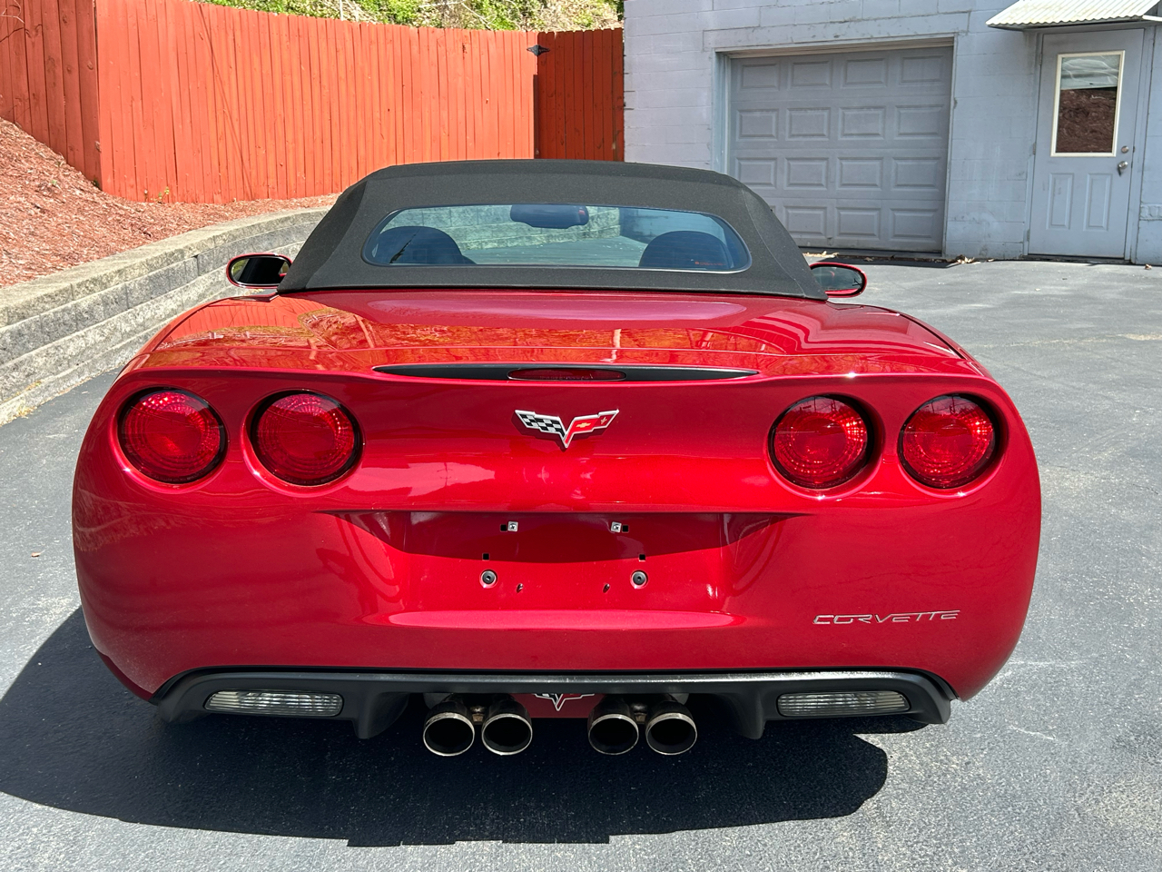 Chevrolet Corvette 2dr Convertible 2005