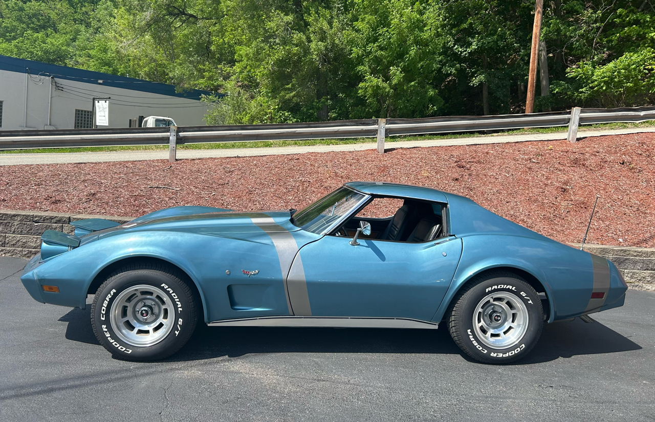 Chevrolet Corvette  1977