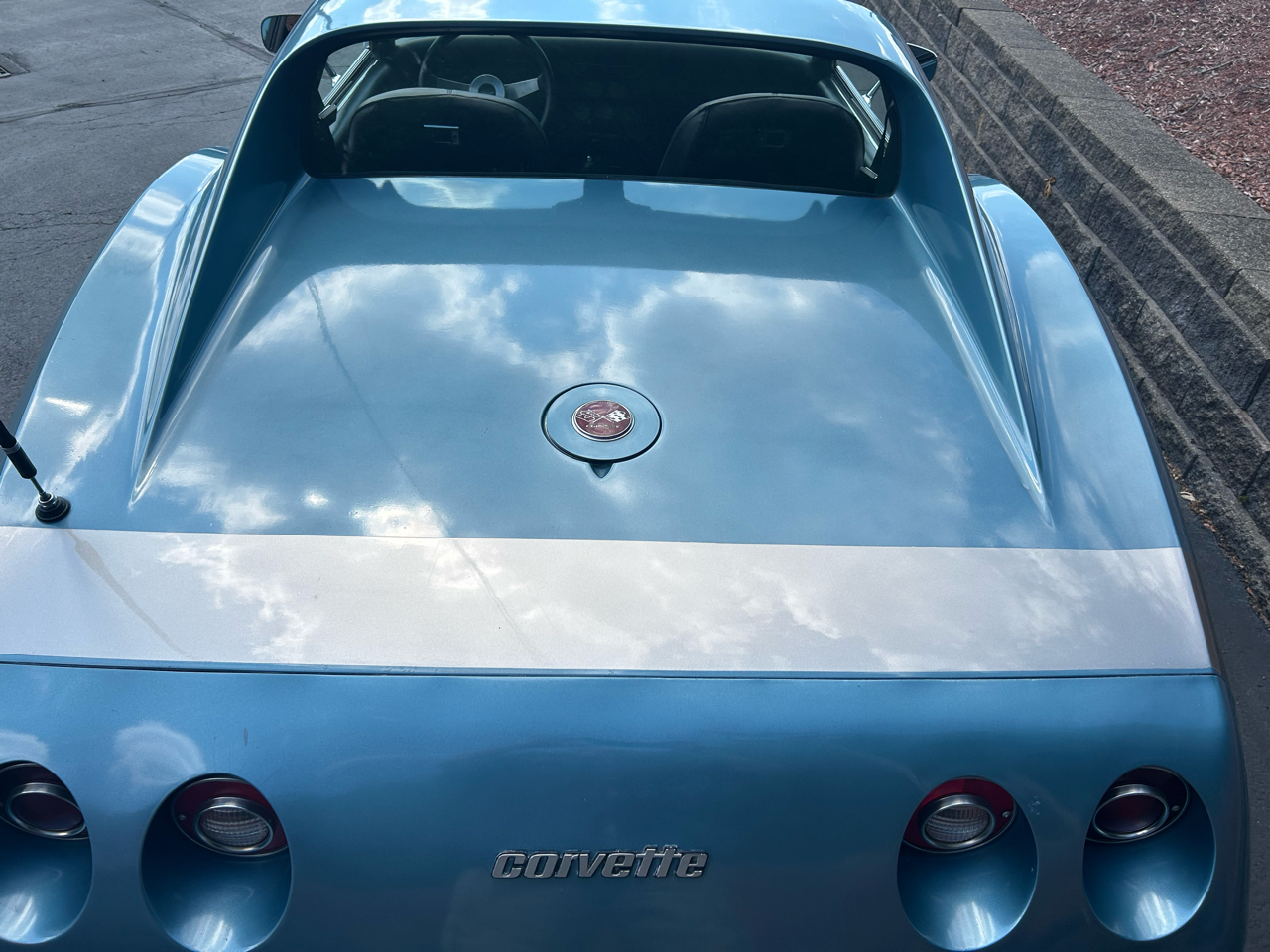 Chevrolet Corvette  1977