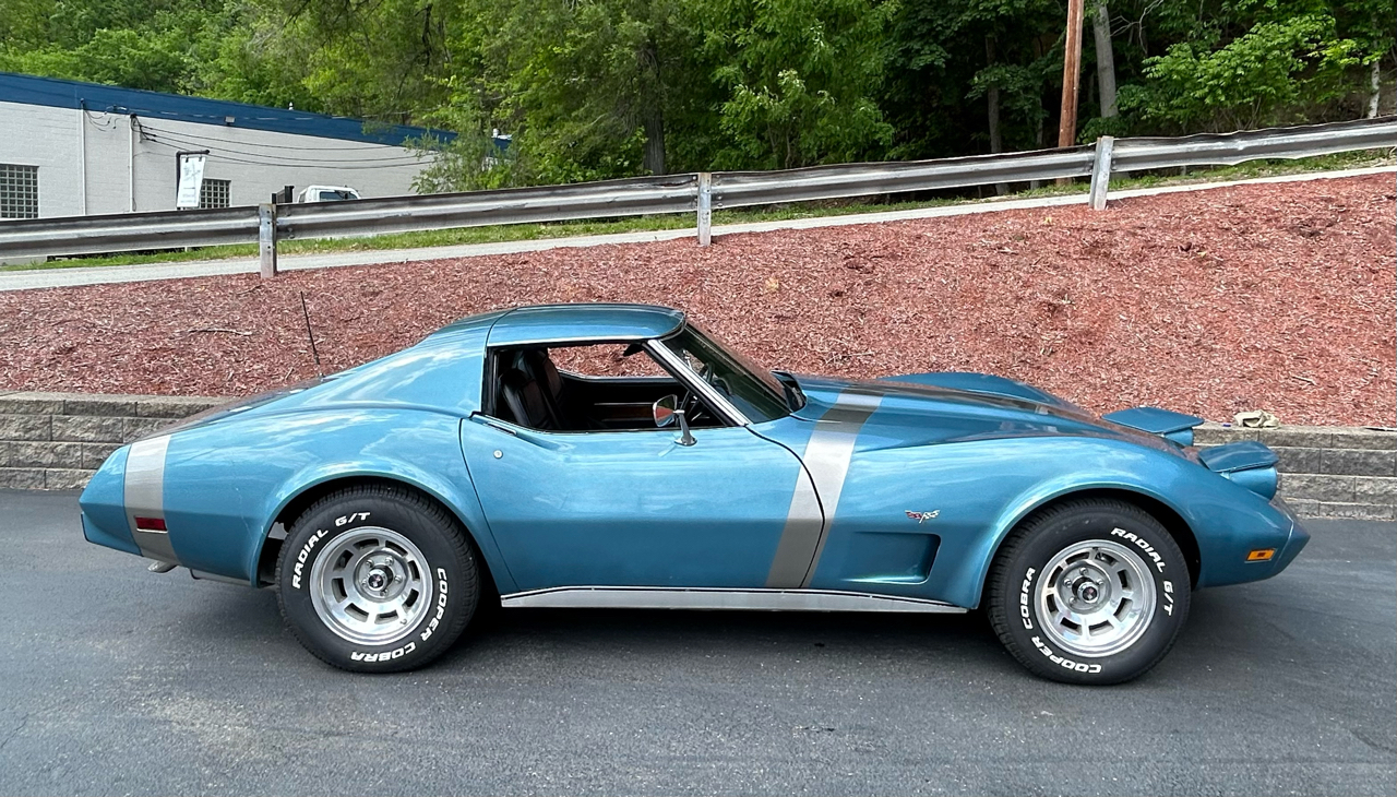 Chevrolet Corvette  1977