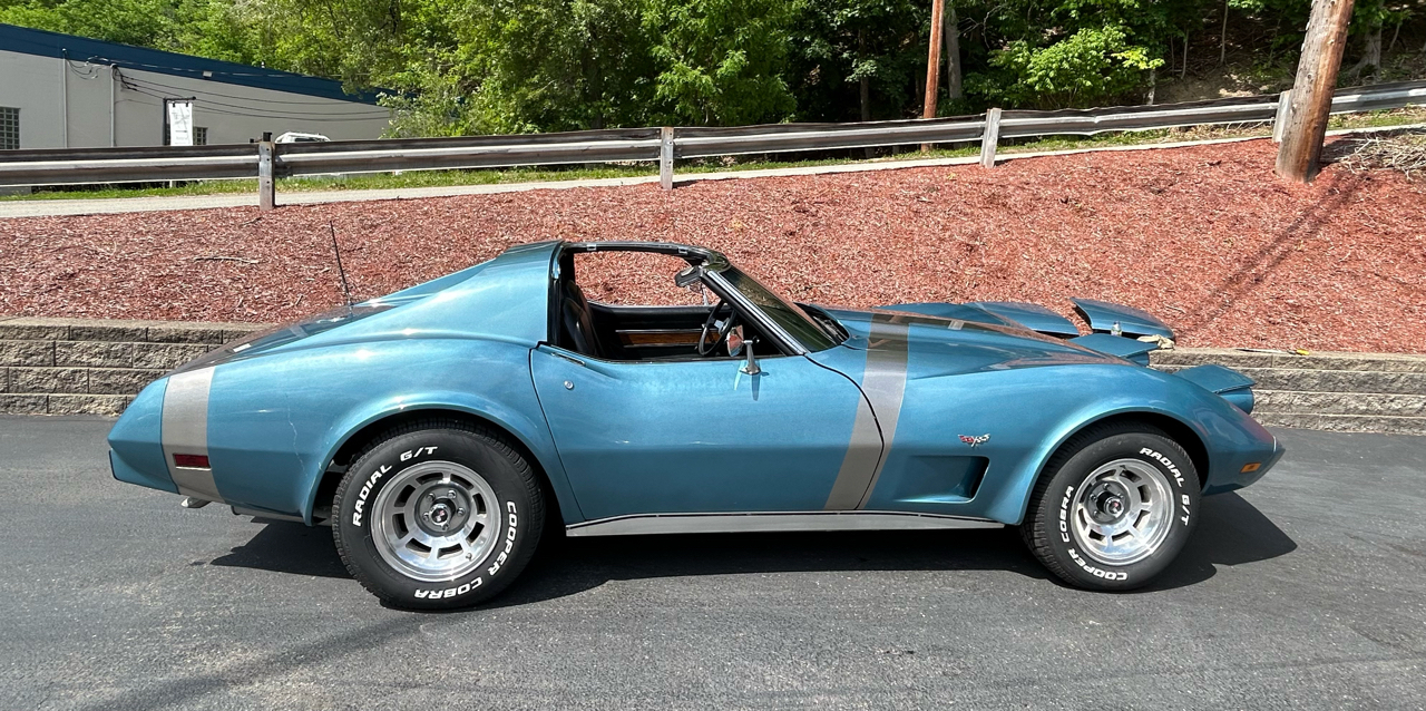 Chevrolet Corvette  1977