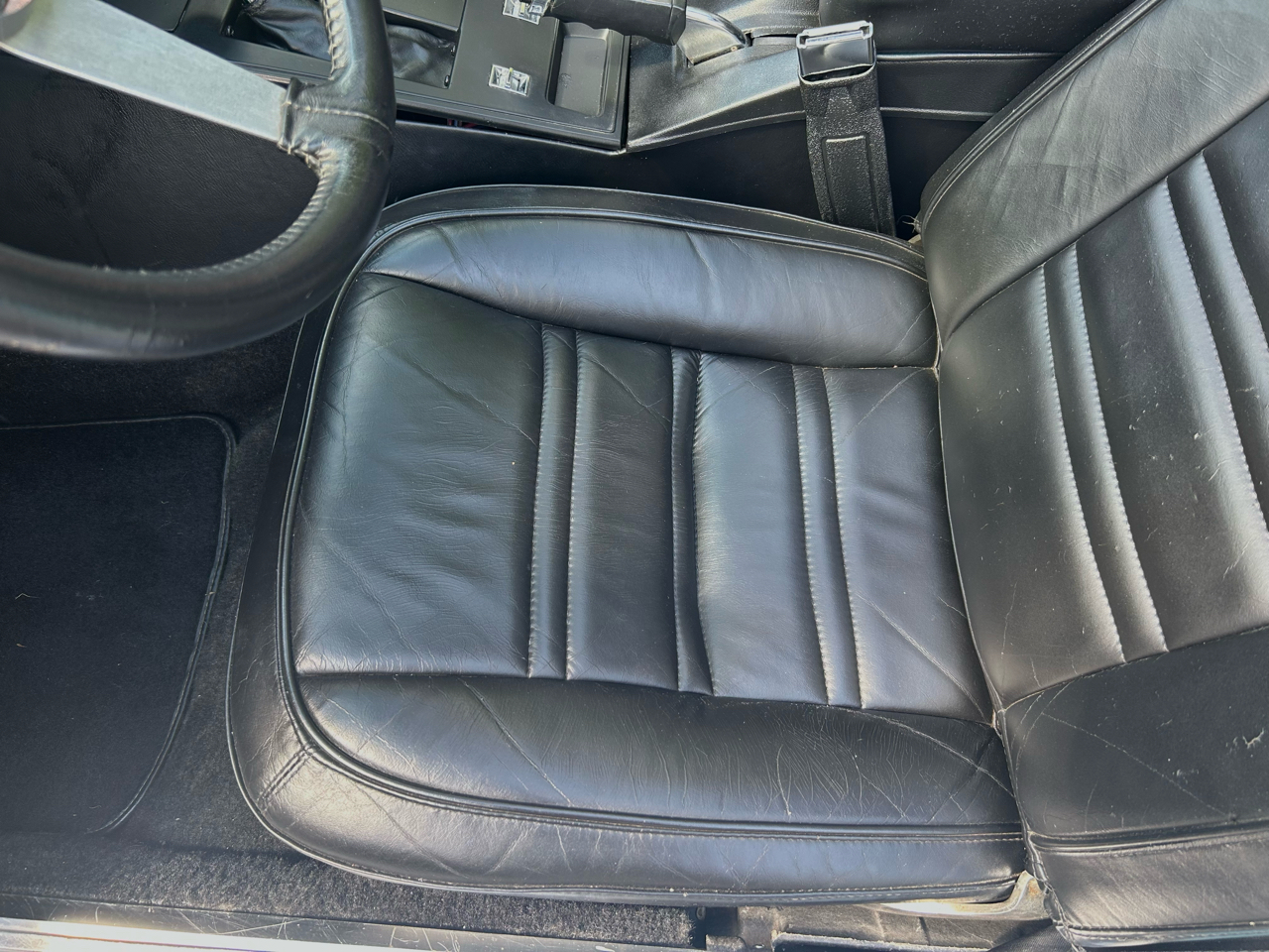 Chevrolet Corvette  1977