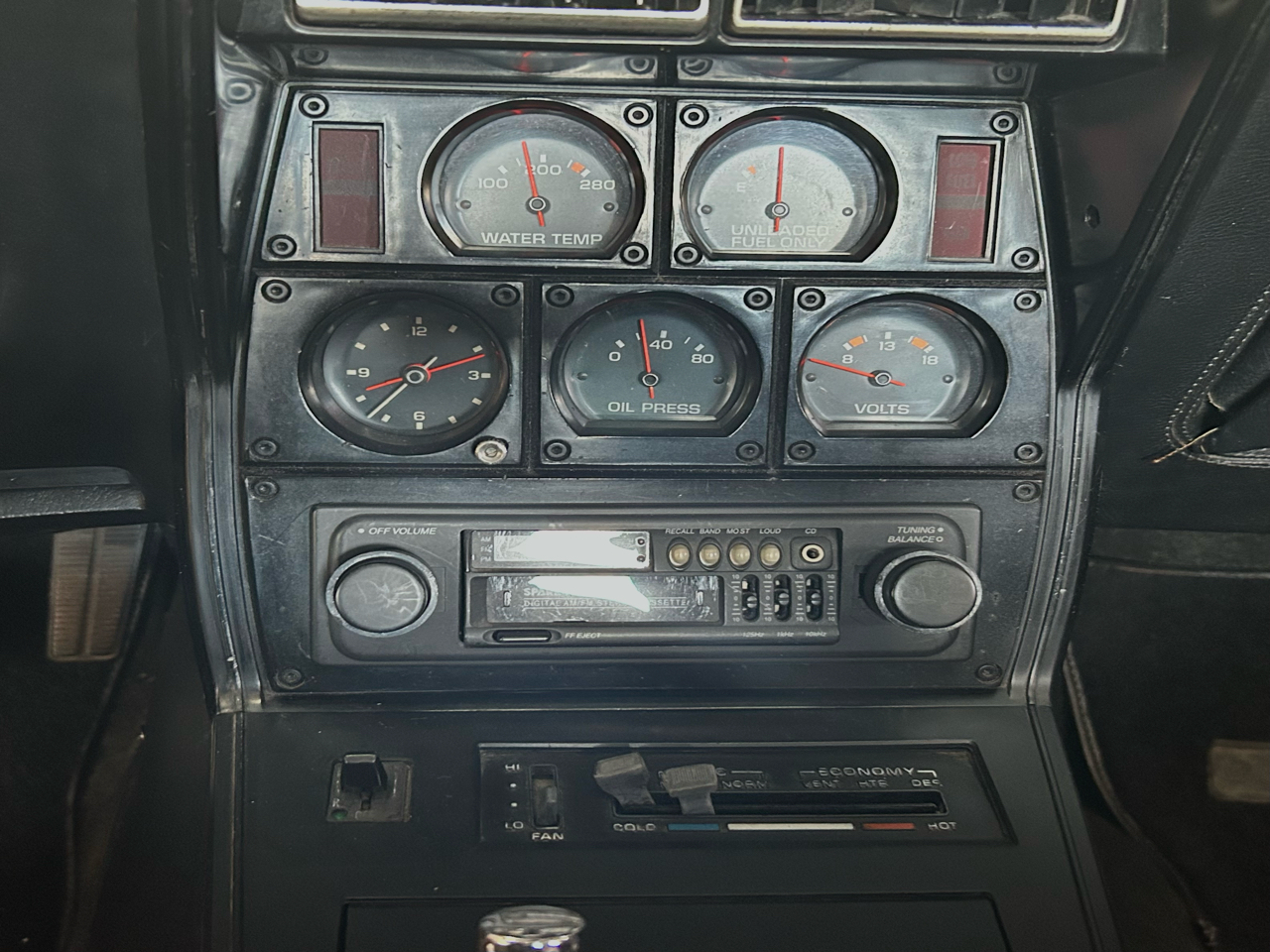 Chevrolet Corvette  1977