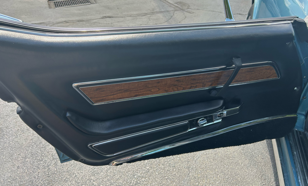 Chevrolet Corvette  1977