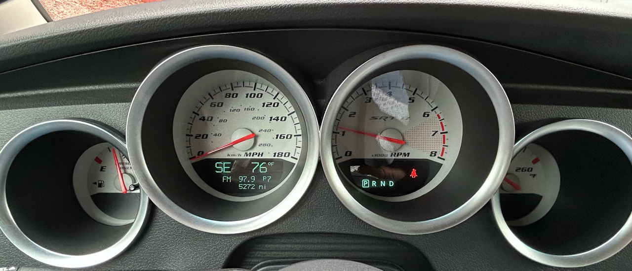 Dodge Charger 4dr Sdn SRT8 RWD 2006