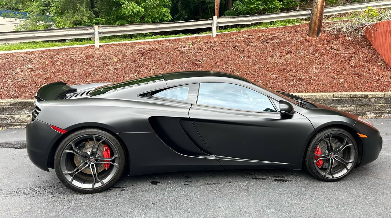McLaren MP4-12c  2012