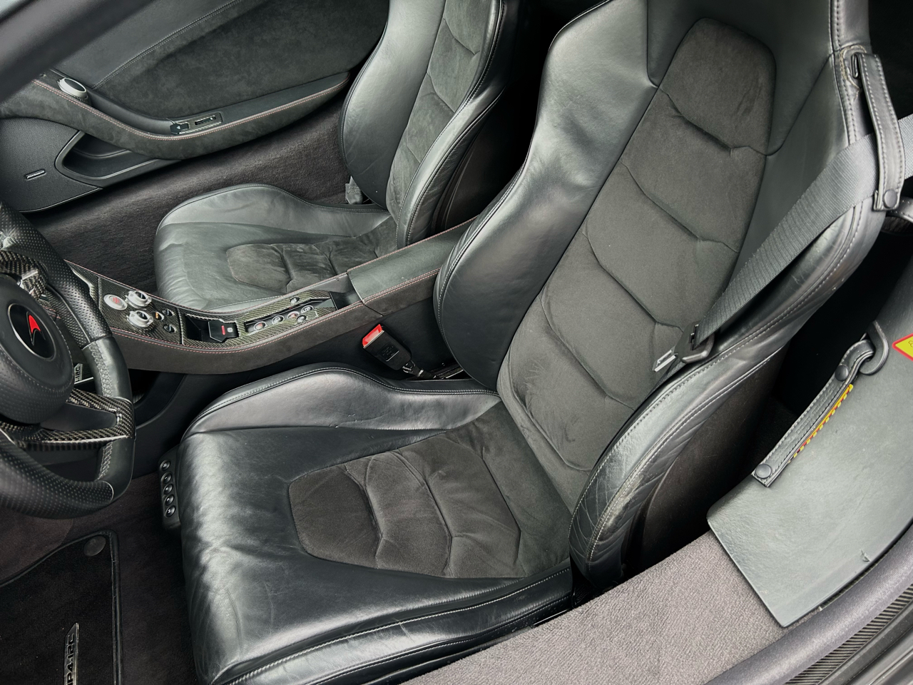 McLaren MP4-12c  2012