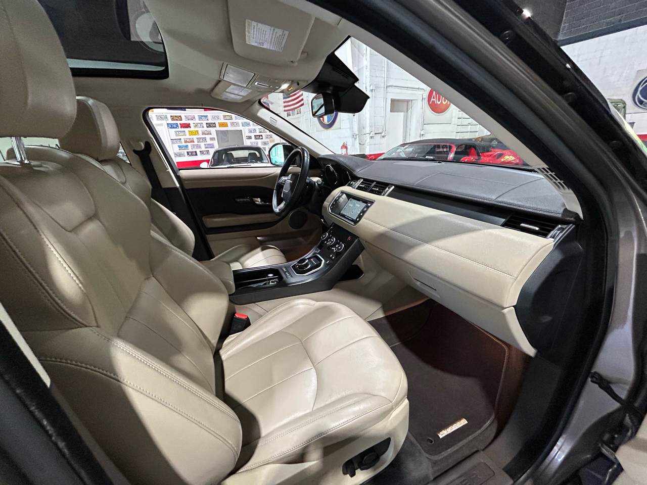 Land Rover Range Rover Evoque 5 Door SE 2018