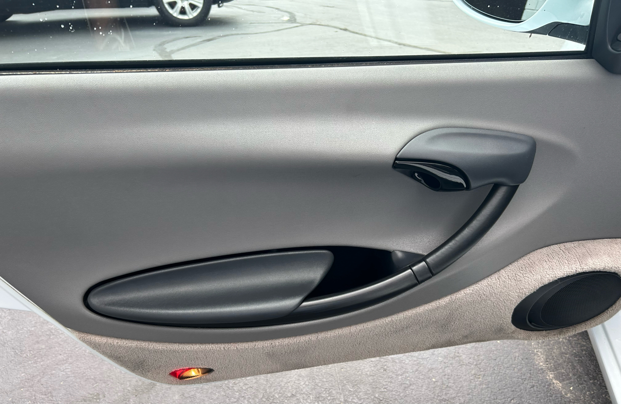 Porsche Boxster 2dr Roadster 1997