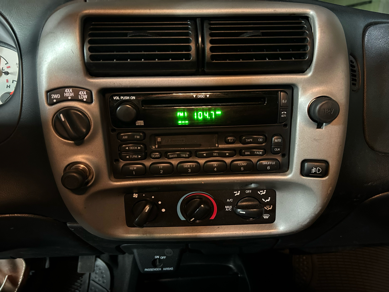 Ford Ranger 4dr Supercb 4.0L XLT FX4 Off-Rd 4WD 2003