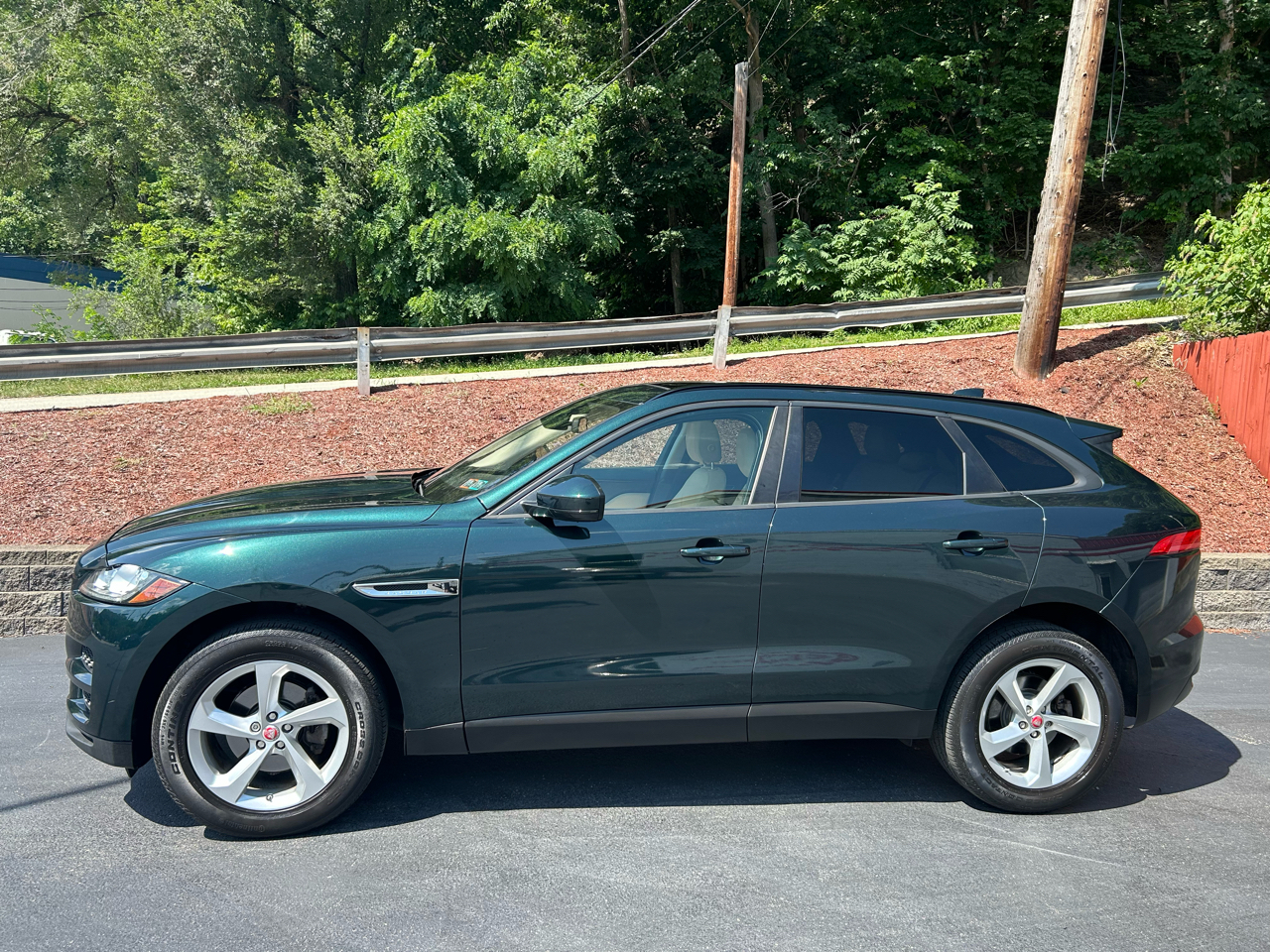 Jaguar F-Pace 25t Premium AWD 2018