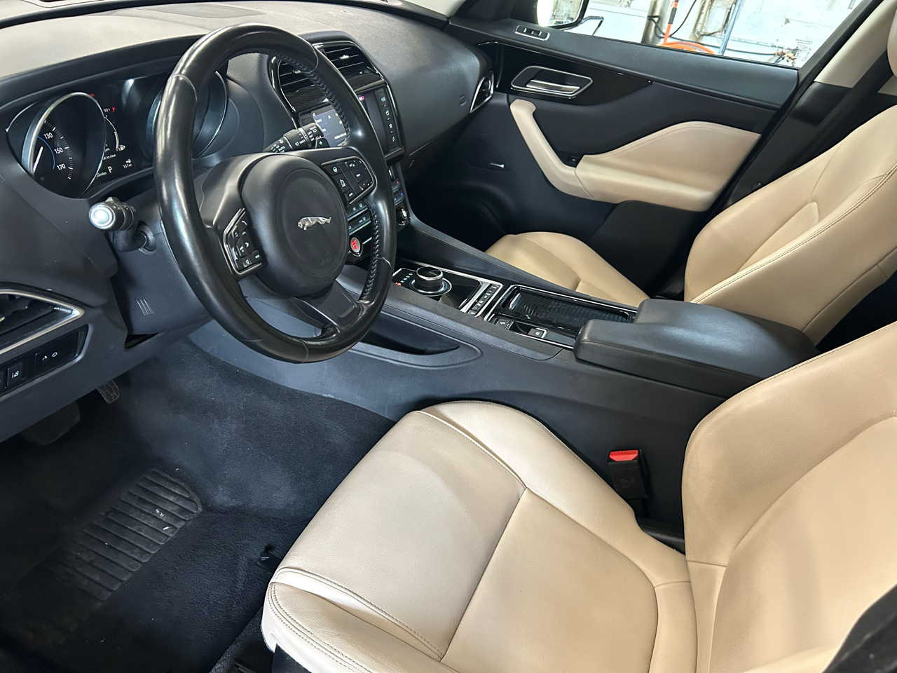 Jaguar F-Pace 25t Premium AWD 2018
