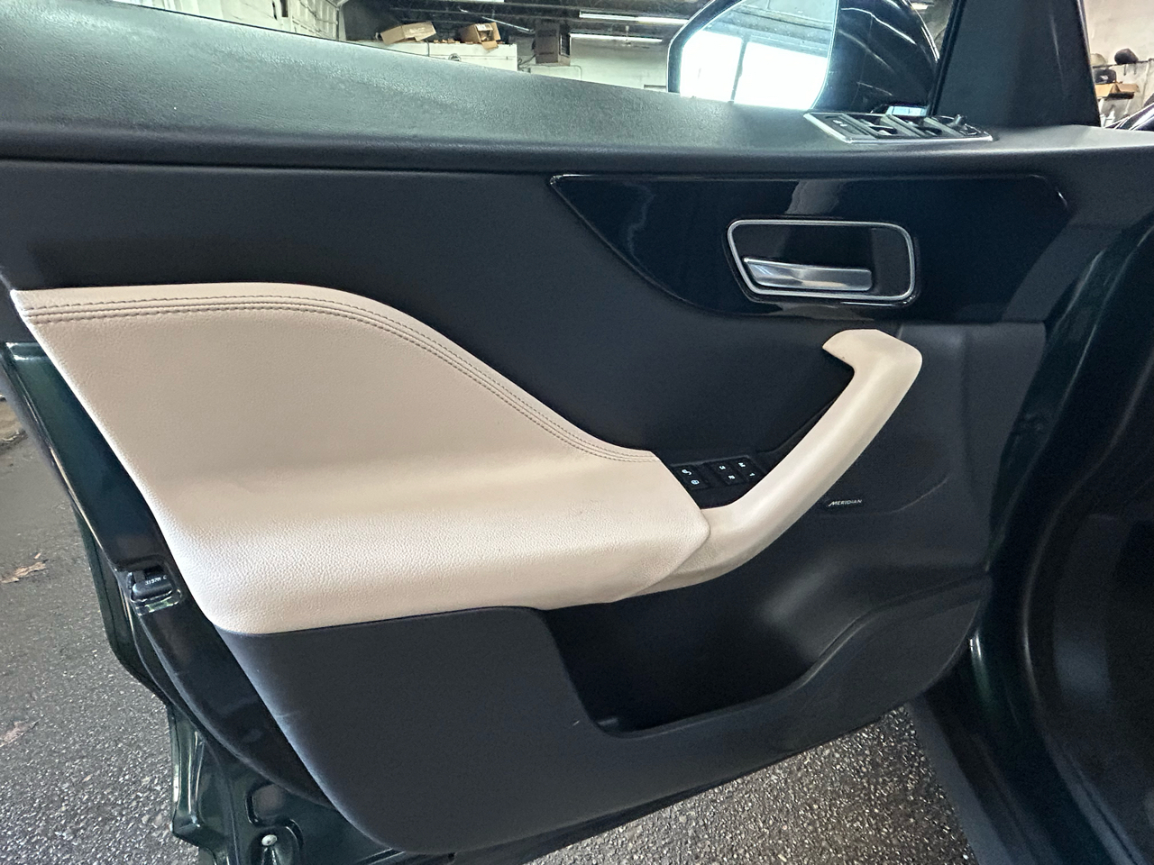 Jaguar F-Pace 25t Premium AWD 2018