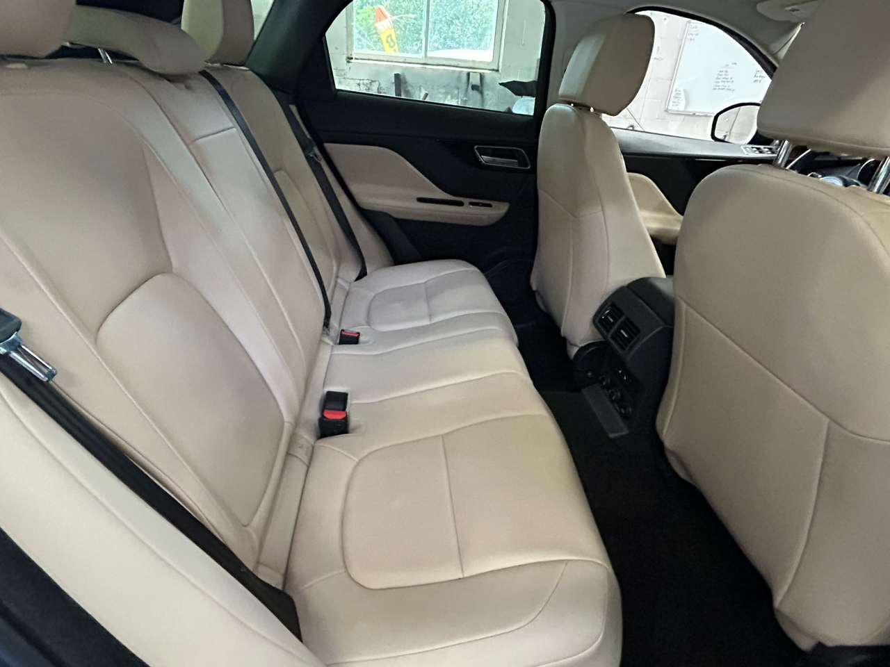 Jaguar F-Pace 25t Premium AWD 2018