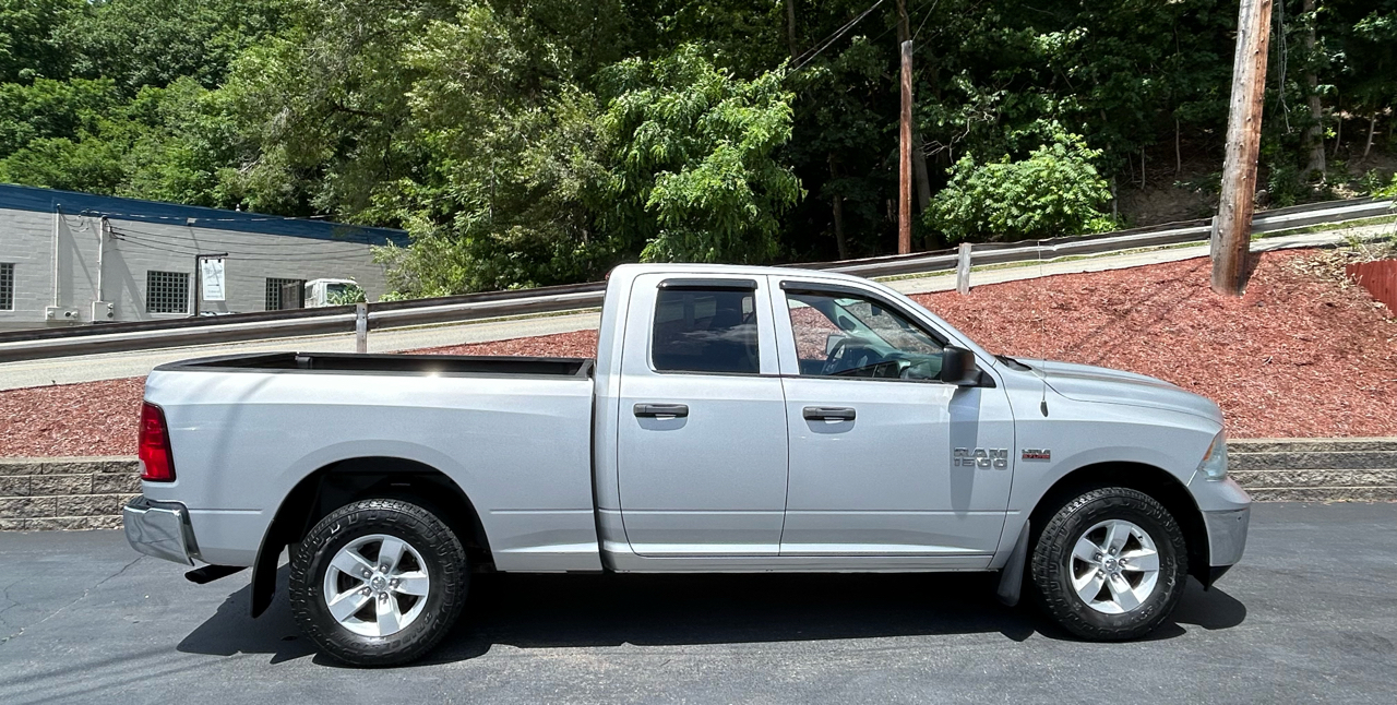 RAM 1500 4WD Quad Cab 140.5" Tradesman 2014