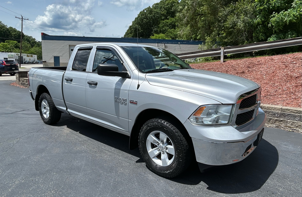 RAM 1500 4WD Quad Cab 140.5" Tradesman 2014