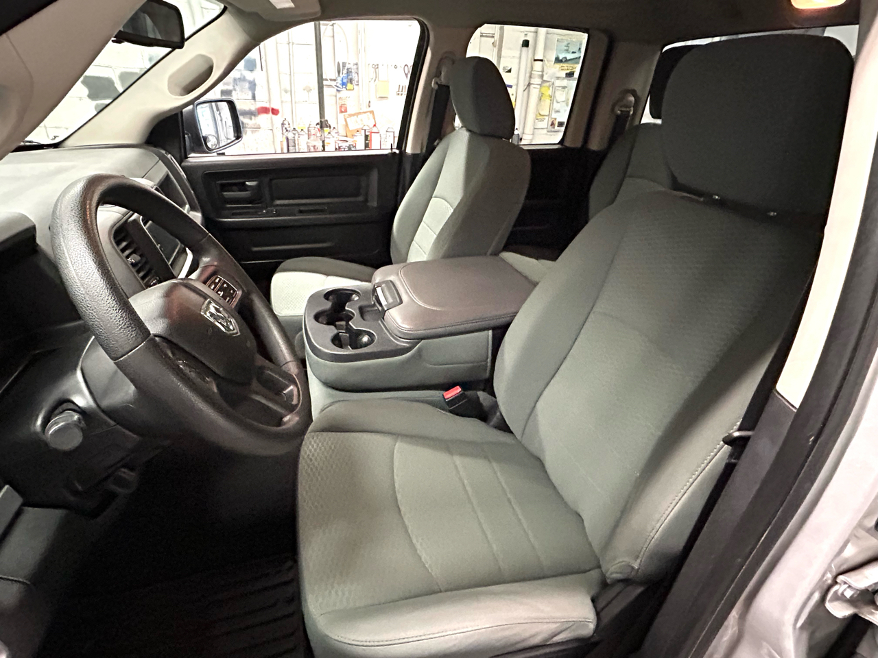 RAM 1500 4WD Quad Cab 140.5" Tradesman 2014