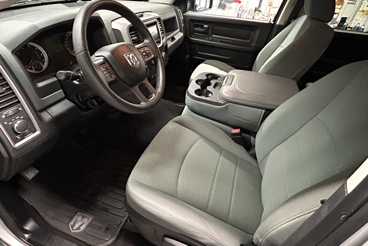 RAM 1500 4WD Quad Cab 140.5" Tradesman 2014