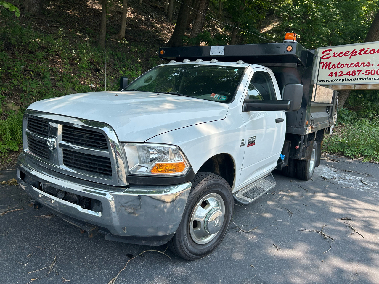 RAM 3500 4WD Reg Cab 143" WB 60" CA ST 2011