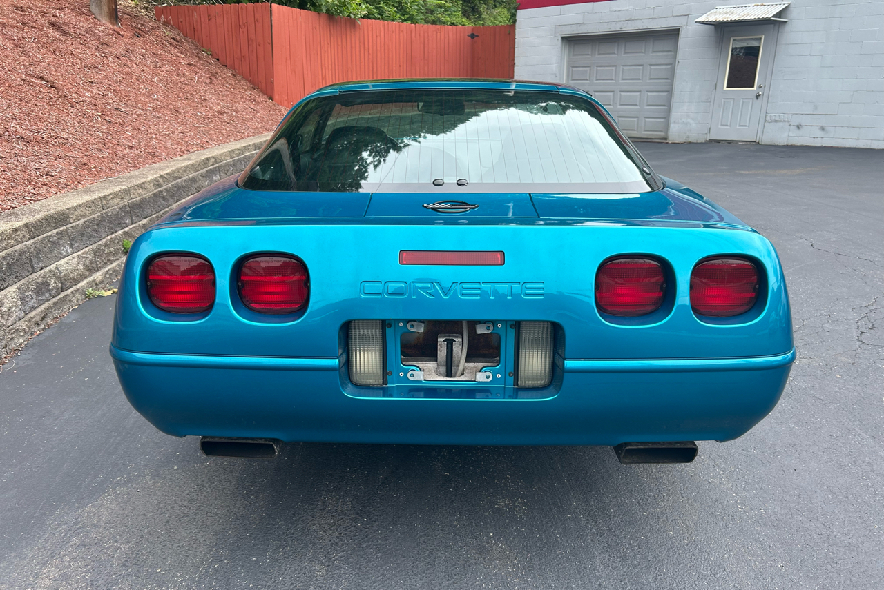 Chevrolet Corvette 2dr Coupe 1995