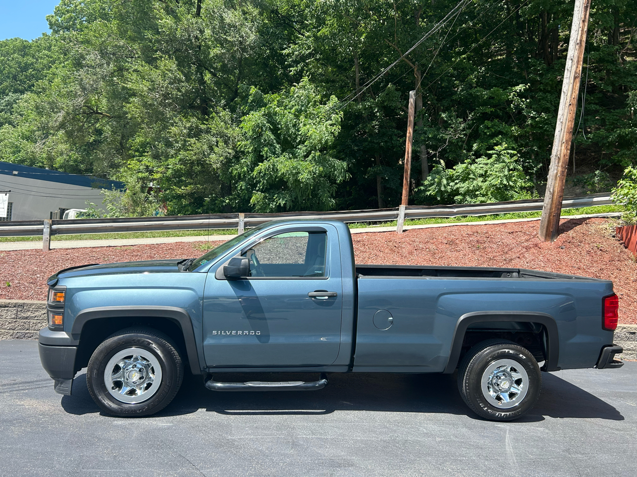 Chevrolet Silverado 1500 2WD Reg Cab 133.0" Work Truck w/1WT 2014