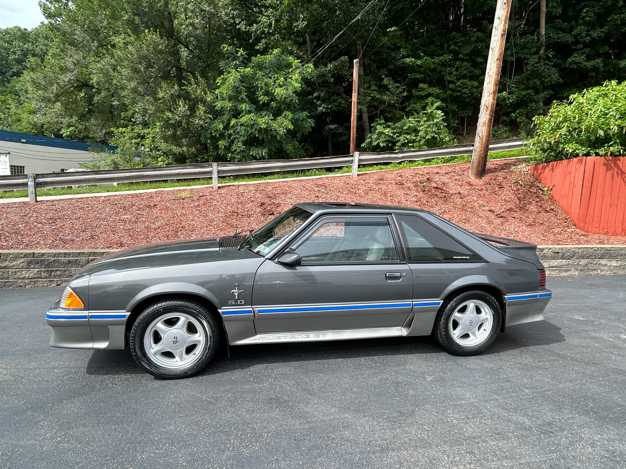 Ford Mustang 2dr Hatchback GT 1988