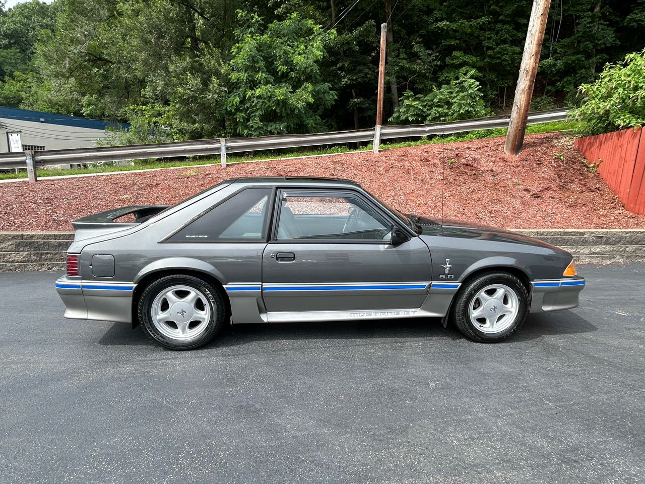 Ford Mustang 2dr Hatchback GT 1988