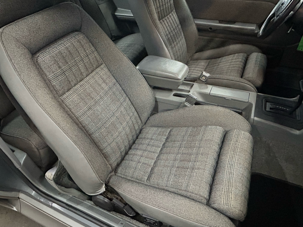 Ford Mustang 2dr Hatchback GT 1988