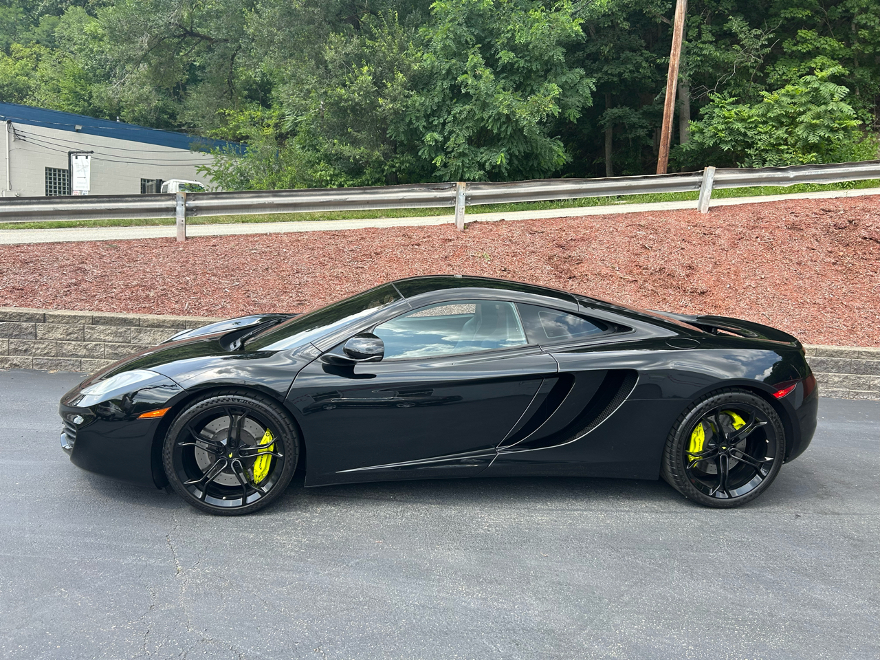 McLaren MP4-12c  2012