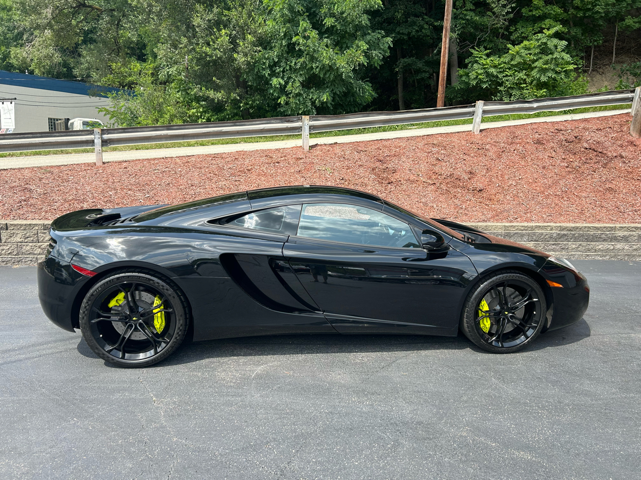 McLaren MP4-12c  2012