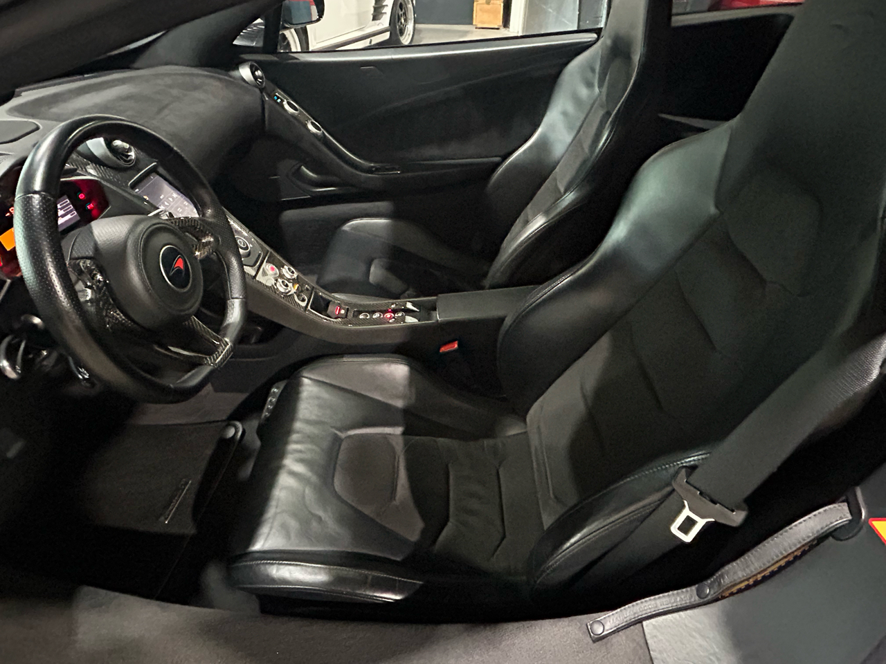 McLaren MP4-12c  2012