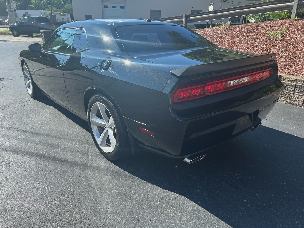 Dodge Challenger 2dr Cpe SRT8 2009