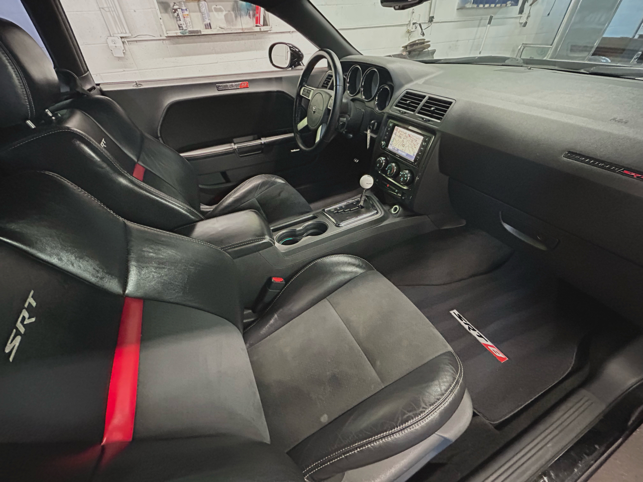Dodge Challenger 2dr Cpe SRT8 2009