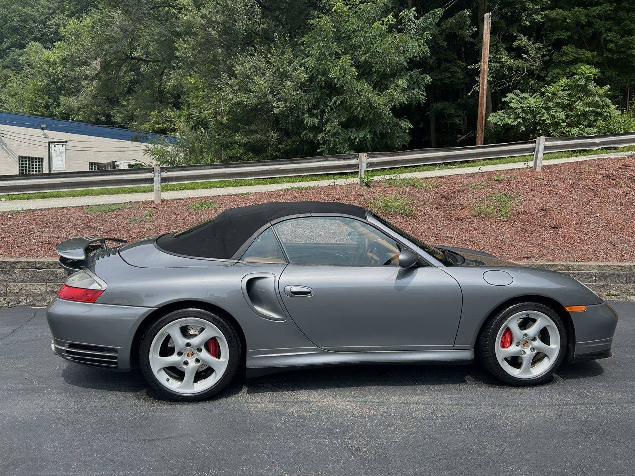 Porsche 911 2dr Cabriolet Turbo Tiptronic 2004